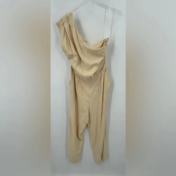 Free People Avery Jumpsuit One Shoulder Wide Leg Pocket Cream Zip Size B683 - Picture 4 of 5